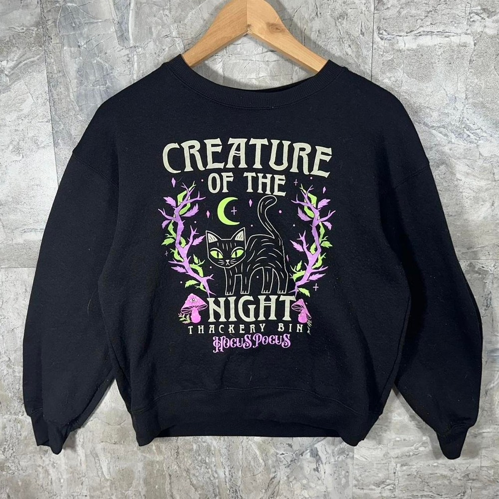 Disney Hocus Pocus  black crewneck sweatshirt crescent moon mushrooms
 Size S